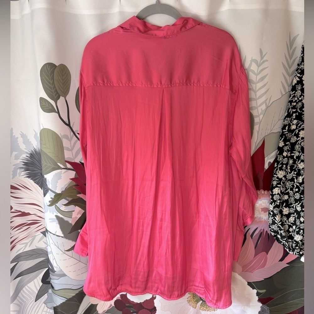 Old Navy Loose Satin Button-Down Shirt - Picture 3 of 3